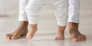 Baby - Milestones - First Steps