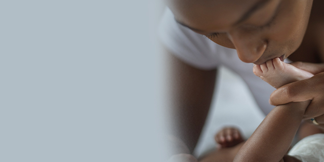 Baby care - Health care - baby massage - touch relaxation